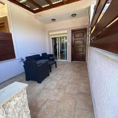 Star 6 Apartment